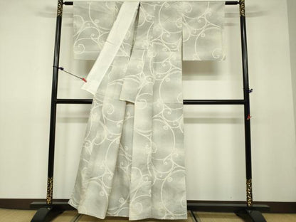 平和屋着物▽本場大島紬 白大島 単衣 唐草文 正絹 逸品 DAAU3986du