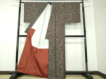 平和屋着物●本場大島紬 7マルキ 唐草文 正絹 逸品 DAAU5091ps