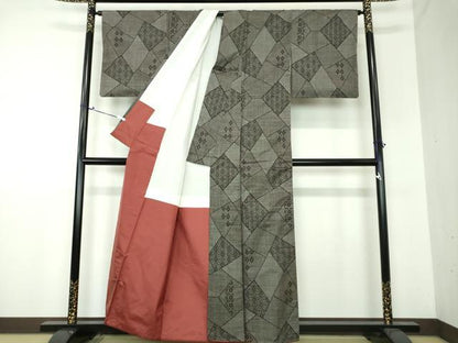 平和屋着物●本場大島紬 7マルキ 切嵌麻の葉文様 正絹 逸品 DAAU5092ps