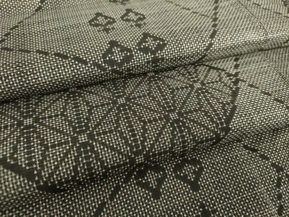 平和屋着物●本場大島紬 7マルキ 切嵌麻の葉文様 正絹 逸品 DAAU5092ps
