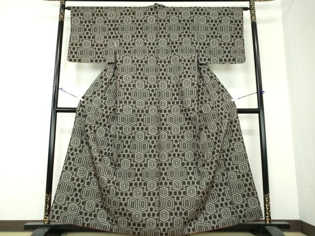 平和屋着物●本場大島紬 7マルキ 毘沙門亀甲 正絹 逸品 DAAU5225ps