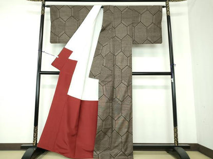 平和屋着物●本場大島紬　9マルキ　亀甲繋ぎ　正絹　逸品　DAAU5264ps