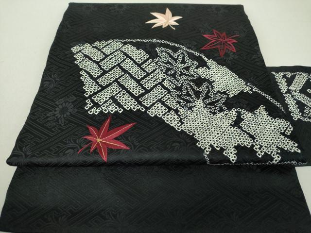 平和屋着物●九寸名古屋帯 絞り 駒刺繍 地紙楓文 黒地 金糸 正絹 逸品 DAAU5498ps