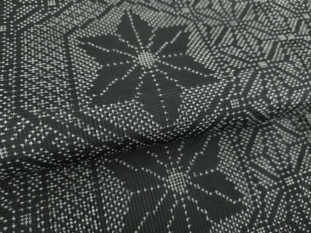平和屋着物●本場大島紬 7マルキ 麻の葉文様 正絹 逸品 DAAU5780ps
