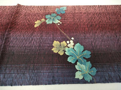 平和屋着物▽六通柄袋帯　スリーシーズン帯　春　夏　秋　すくい織　葡萄蔦の葉文　金彩　やまと誂製　正絹　逸品　DAAU5902ps