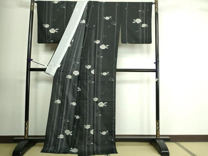 平和屋着物▽小紋 単衣 舞花文 黒地 洗える着物 DAAU6438sf