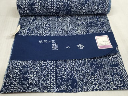 平和屋着物∴夏物　浴衣・小紋兼用　反物　着尺　綿絽　伝統工芸　藍の香　吉祥花間道　綿　逸品　未使用　DAAU7862zzz