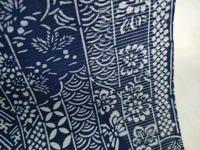 平和屋着物∴夏物　浴衣・小紋兼用　反物　着尺　綿絽　伝統工芸　藍の香　吉祥花間道　綿　逸品　未使用　DAAU7862zzz