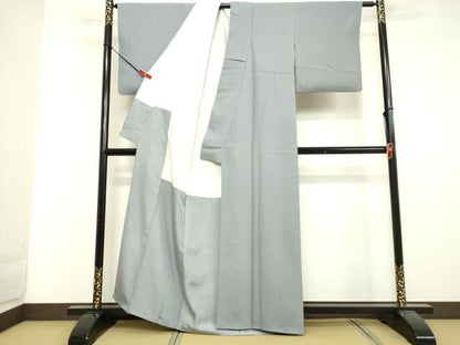 平和屋着物●東京手描友禅 安達雅一監修 色無地 スモークブルー色 正絹 逸品 DAAV1067tw
