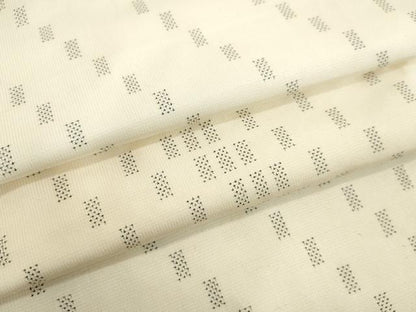 平和屋着物●本場大島紬　白大島　9マルキ　幾何学文様　正絹　逸品　DAAV1239tw