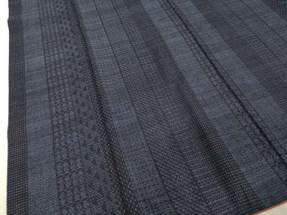 平和屋着物●本場結城紬　重要無形文化財　120亀甲　間道　正絹　逸品　DAAV1286tw