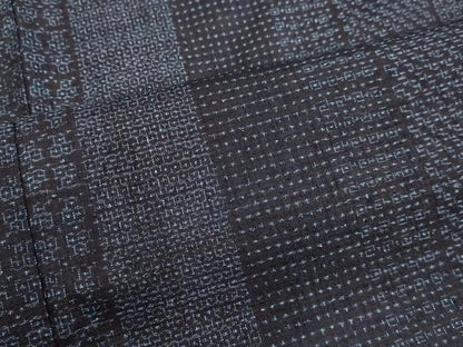 平和屋着物●本場結城紬　重要無形文化財　120亀甲　間道　正絹　逸品　DAAV1286tw