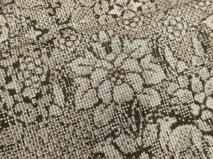 平和屋着物●本場大島紬　割り込み絣　正倉院花文　やまと誂製　正絹　逸品　DAAV1348tw