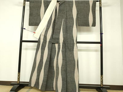 平和屋着物▽本場結城紬 重要無形文化財 単衣 立涌文 正絹 逸品 DAAV3012du