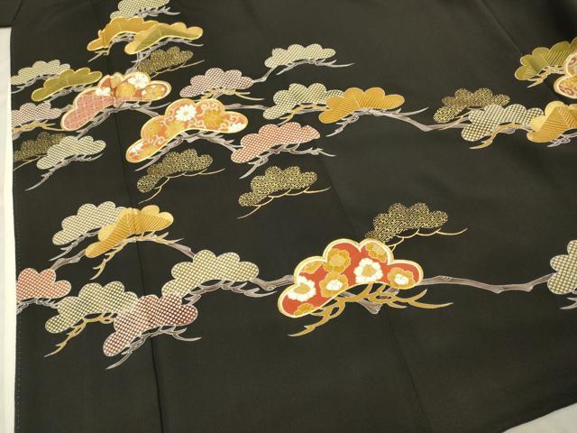 平和屋着物●創業460年・千總　黒留袖　駒刺繍　枝松文　金彩　正絹　逸品　DAAV3221du
