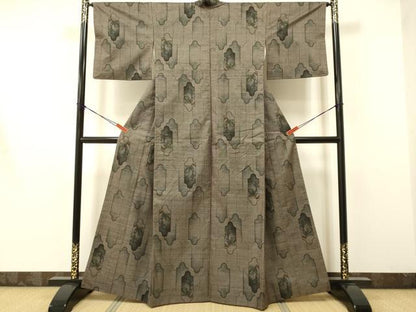 平和屋着物●本場大島紬 7マルキ 枝葉文 正絹 逸品 DAAV3233du