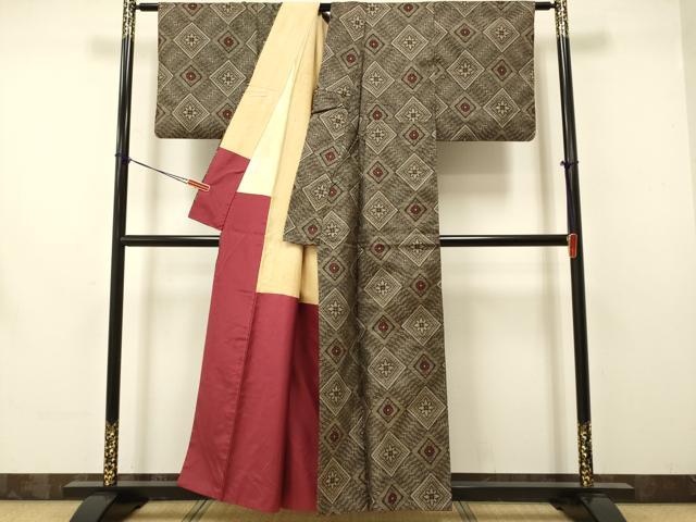 平和屋着物●希少 本場大島紬 龍郷絣 花菱文 正絹 逸品 DAAV3236du