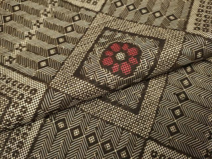 平和屋着物●希少 本場大島紬 龍郷絣 花菱文 正絹 逸品 DAAV3236du