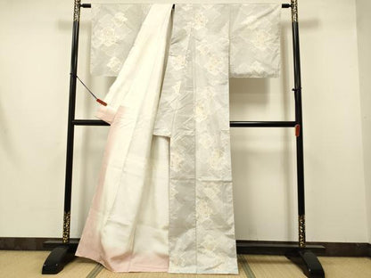 平和屋着物●本場大島紬 白大島 120亀甲 松皮菱花文 正絹 逸品 DAAV3248du