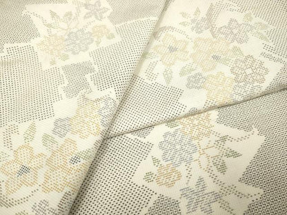 平和屋着物●本場大島紬 白大島 120亀甲 松皮菱花文 正絹 逸品 DAAV3248du