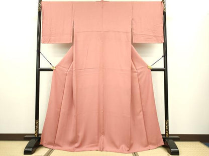 平和屋着物●上質な色無地 舞花地紋 甚三紅色 正絹 逸品 未使用 DAAV3275du