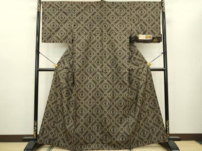 平和屋着物●希少　本場大島紬　龍郷絣　花菱文　証紙付き　正絹　逸品　DAAV3334du