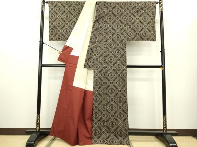 平和屋着物●希少　本場大島紬　龍郷絣　花菱文　証紙付き　正絹　逸品　DAAV3334du