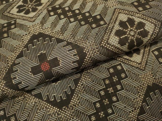 平和屋着物●希少　本場大島紬　龍郷絣　花菱文　証紙付き　正絹　逸品　DAAV3334du