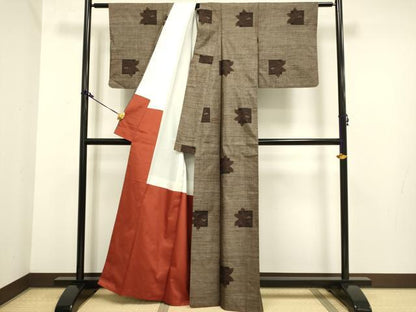 平和屋着物●本場大島紬 9マルキ 色紙花文 正絹 逸品 DAAV3484du