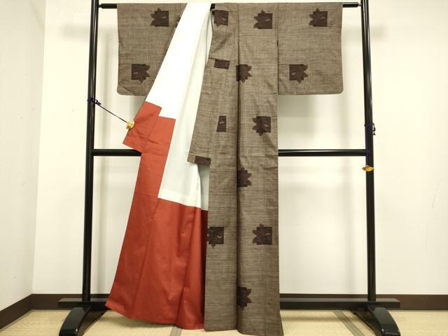 平和屋着物●本場大島紬 9マルキ 色紙花文 正絹 逸品 DAAV3484du