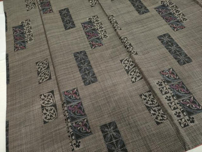 平和屋着物●本場大島紬　7マルキ　格子草花文　正絹　逸品　DAAV4890ud