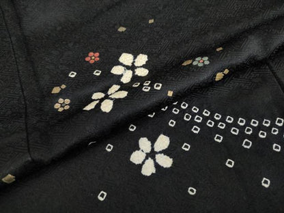 平和屋着物●訪問着　絞り　流水舞花文　黒地　金彩　正絹　逸品　DAAV4948ud
