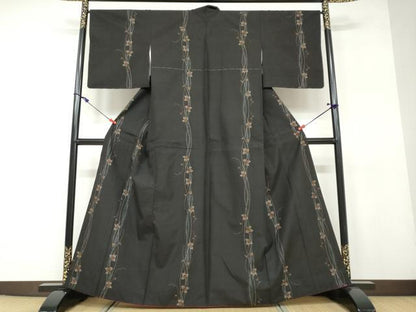 平和屋着物●本場大島紬　古代染色純泥染　9マルキ　地空き　川口織物謹製　草花間道　証紙付き　正絹　逸品　DAAV4986ud