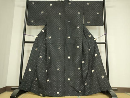 平和屋着物▽上質な紬 単衣 椿 黒地 正絹 逸品 DAAV5015az