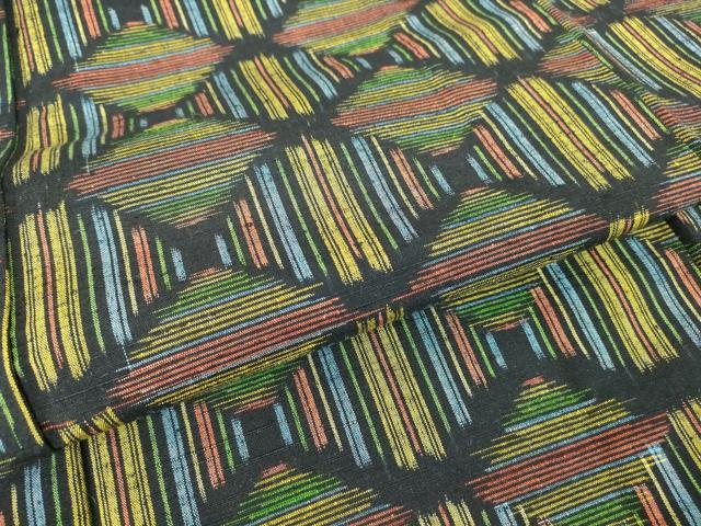 平和屋着物▽上質な紬 単衣 幾何学文 黒地 正絹 逸品 DAAV5078az