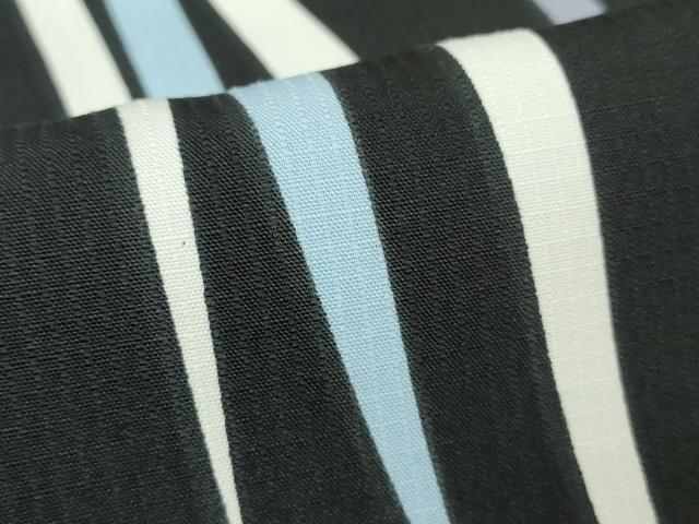 平和屋着物▽小紋 単衣 紅梅織 変わり縞 黒地 洗える着物 DAAV5700az