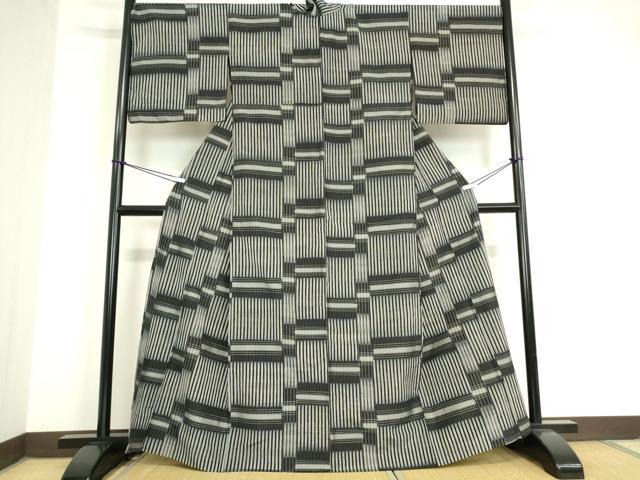 平和屋着物▽上質な紬 単衣 変わり格子 黒地 正絹 逸品 DAAV5724az