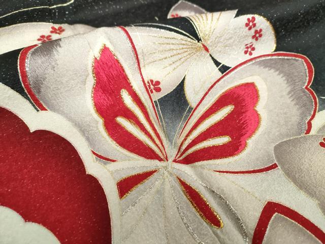 平和屋着物●豪華振袖　刺繍　舞蝶文　暈し染め　金糸　銀通し地　正絹　逸品　DAAV6509ps