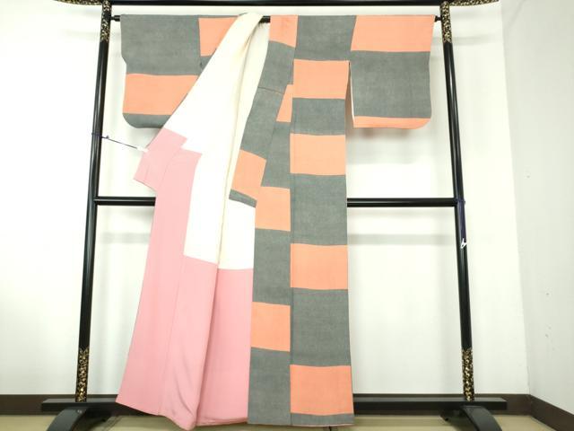 平和屋着物●人間国宝　小宮康孝　江戸小紋　市松　鮫小紋柄　正絹　逸品　DAAV6649ps
