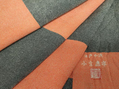 平和屋着物●人間国宝　小宮康孝　江戸小紋　市松　鮫小紋柄　正絹　逸品　DAAV6649ps