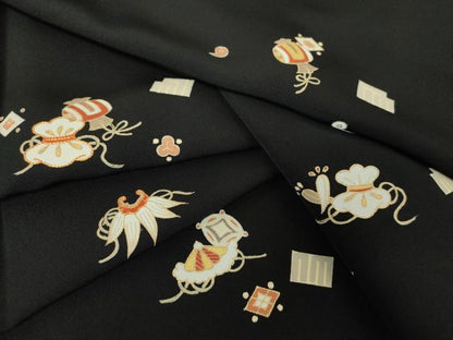 平和屋着物●訪問着　駒刺繍　宝尽くし　黒地　金彩　正絹　逸品　DAAV6685ps
