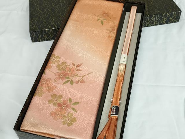 平和屋着物●和装小物 帯締め・帯揚げセット・箱入り 枝桜 暈し染め 金彩 逸品 未使用 DAAV8021by