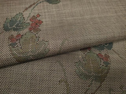 平和屋着物●本場大島紬　反物　着尺　9マルキ　古代染色純泥染　葡萄蔦の葉文　福留一男作　証紙付き　逸品　未使用　DAAV8417zzz