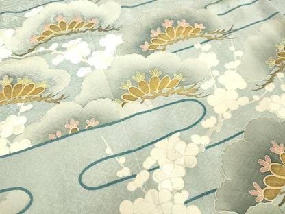 平和屋着物●創業460年・千總　色留袖　刺繍　霞枝梅松文　月白色地　金彩　三越扱い　正絹　逸品　DAAV8592tw