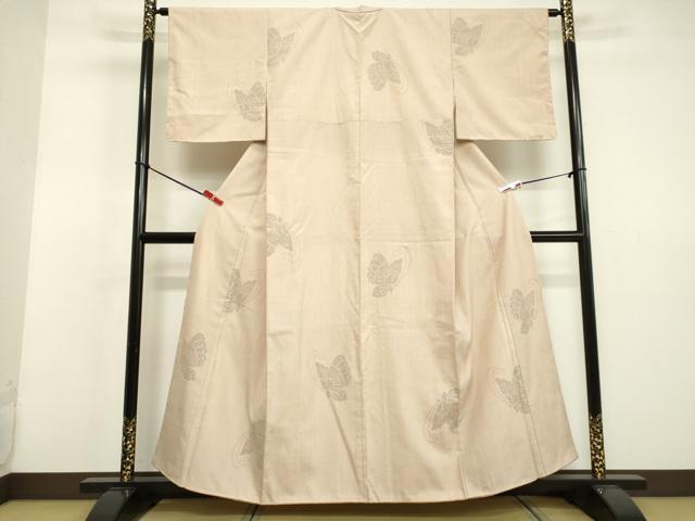平和屋着物●本場結城紬　重要無形文化財　100亀甲　飛び亀甲柄　舞蝶文　灰梅色地　正絹　逸品　未使用　DAAV8645tw