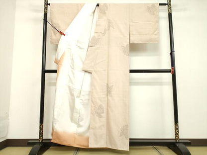平和屋着物●本場結城紬　重要無形文化財　100亀甲　飛び亀甲柄　舞蝶文　灰梅色地　正絹　逸品　未使用　DAAV8645tw