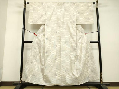 平和屋着物●本場大島紬 白大島 9マルキ 舞蝶文 丸宮織物謹製 証紙付き 正絹 逸品 DAAV8711tw