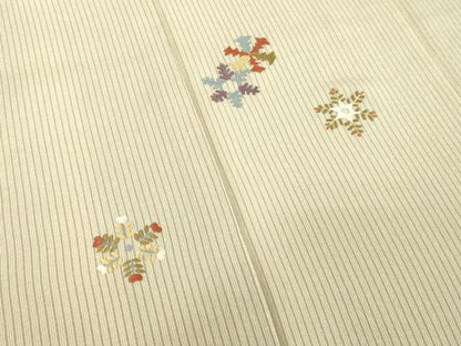 平和屋着物●訪問着　総刺繍　舞花文　金銀糸　反端付き　正絹　逸品　DAAV8716tw