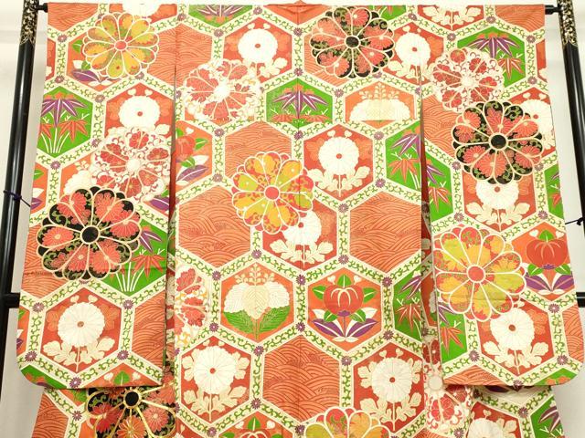 平和屋着物●豪華振袖　駒刺繍　亀甲草花文　金彩　正絹　逸品　DAAV8737tw