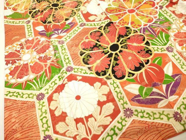 平和屋着物●豪華振袖　駒刺繍　亀甲草花文　金彩　正絹　逸品　DAAV8737tw